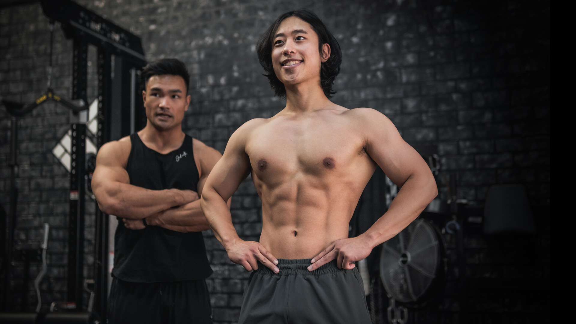 A Kalos coach working one-on-one with a client